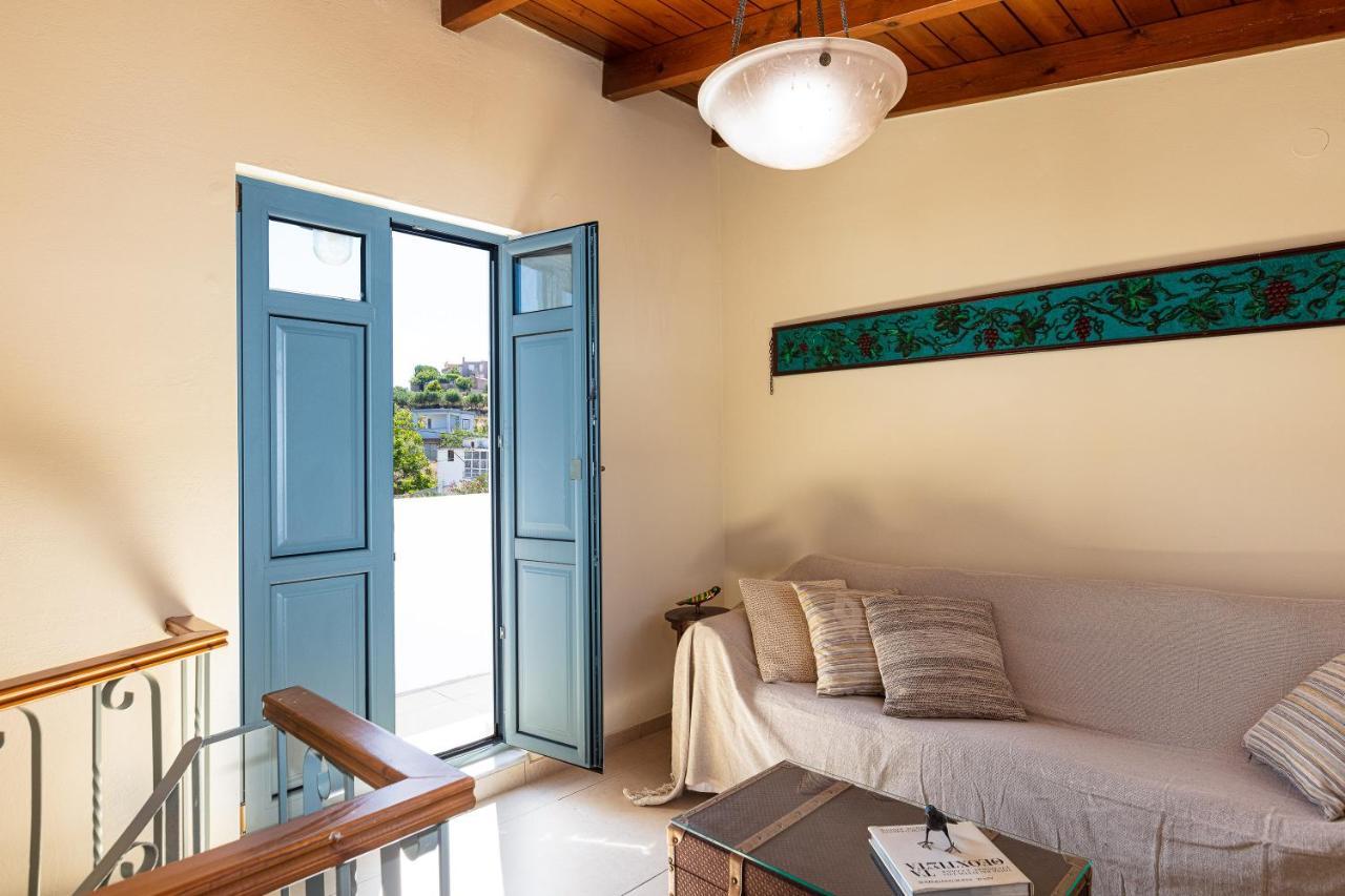 Villa Aprinia Karé 外观 照片